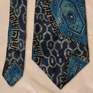 Oscar de la Renta Neakwear Couture Collection Tie Imported Silk  Gently Used